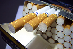 В СФ предложили дать право регионам выявлять незаконных торговцев сигаретами