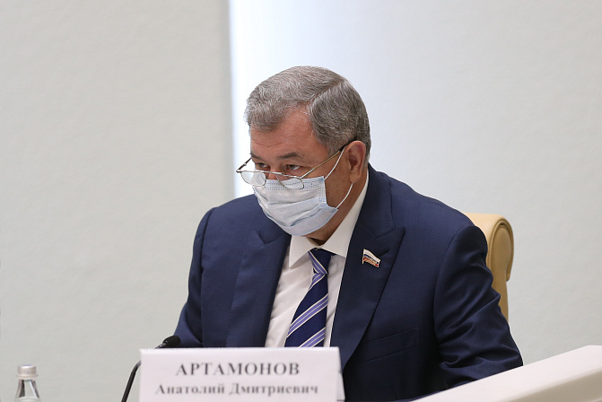 Анатолий Артамонов, глава Комитета СФ по бюджету и финансовым рынкам / фото: пресс-служба СФ