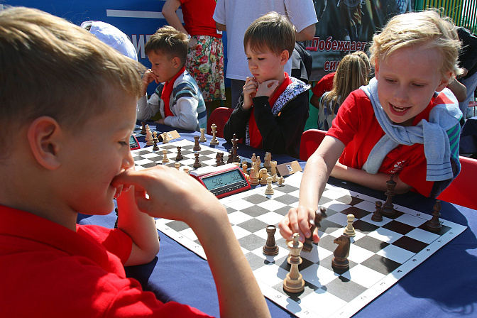 дети занятость летом ришкольный лагерь соревнования шахматы