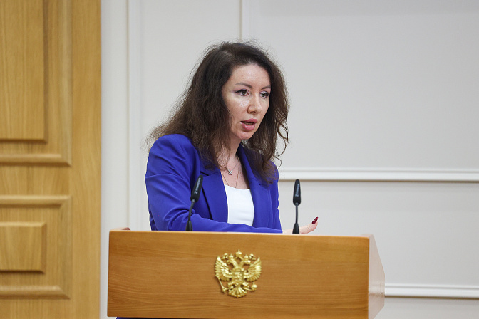 первый замминистра финансов рф ирина окладникова  