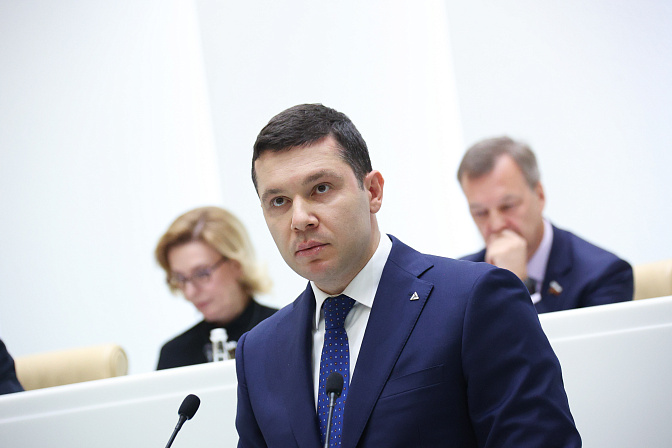 министр промышленности и торговли рф антон алиханов