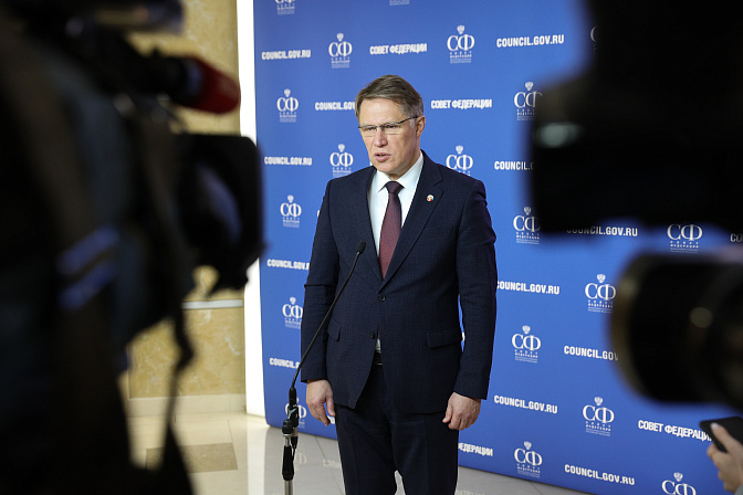 министр здравоохранения рф михаил мурашко