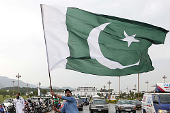 Матвиенко поздравила главу Сената Пакистана Гилани с Днём Республики