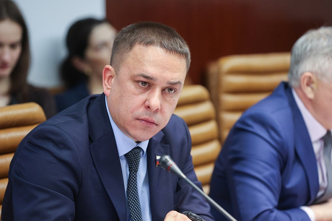 сенатор айрат гибатдинов