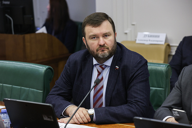 Сенатор Дмитрий Ворона