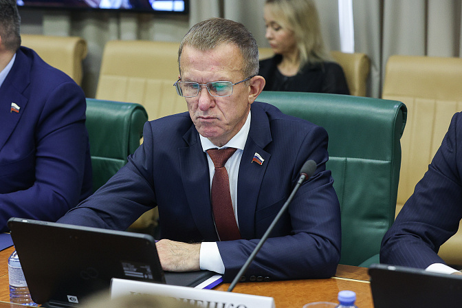 Сенатор Владимир Кравченко