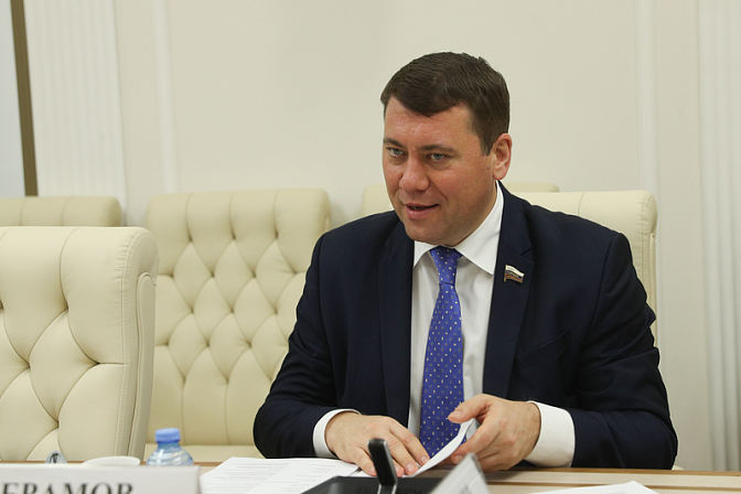 Сенатор Иван Абрамов
