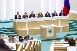 Матвиенко призвала активнее рассказывать россиянам об уловках кибермошенников