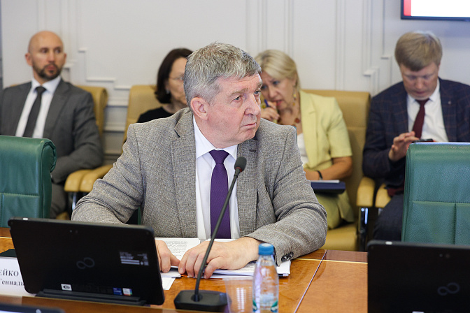 начальник договорно-правового департамента мвд рф александр авдейко