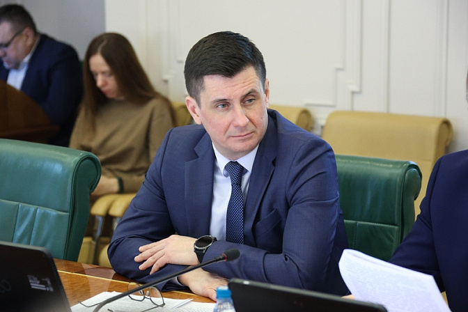 сенатор вадим деньгин