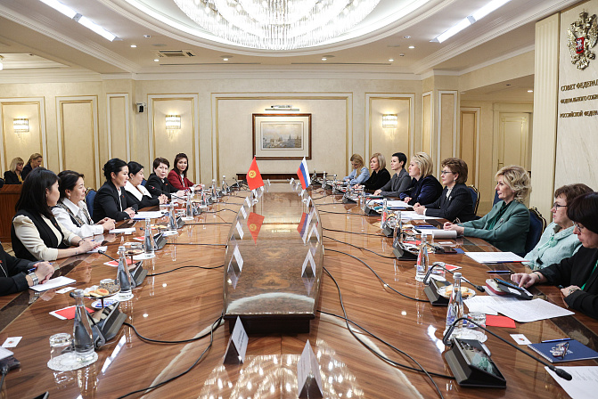 Фото: СенатИнформ/ Пресс-служба СФ