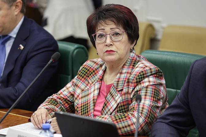 Сенатор Людмила Талабаева
