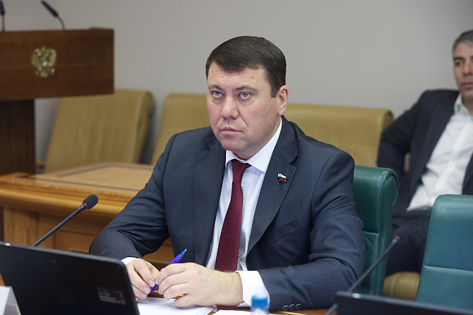 сенатор иван абрамов