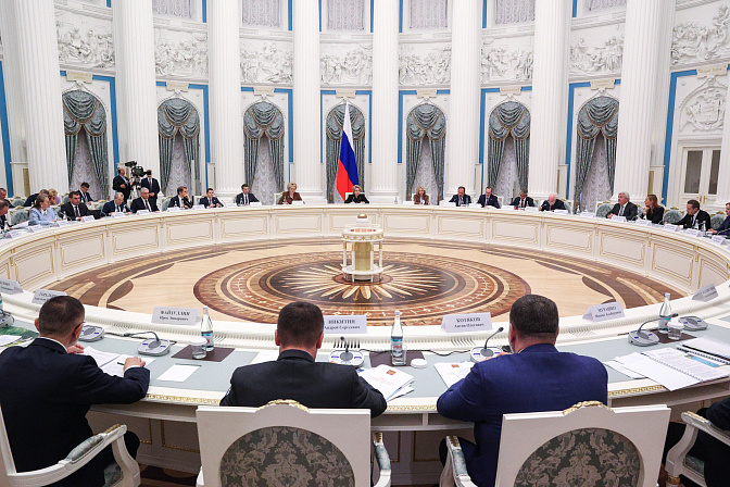 председатель сф валентина матвиенко заседание совета при президенте рф по реализации государственной демографической и семейной политики
