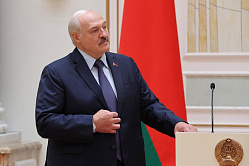 Лукашенко заявил, что в разы активизировались контакты с руководителями российских регионов