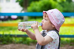Матвиенко поручила сенаторам мониторить цены на детскую воду