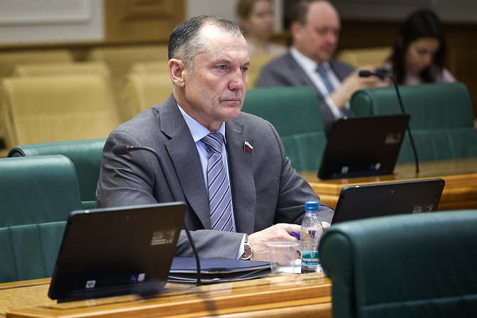 сенатор игорь мурог