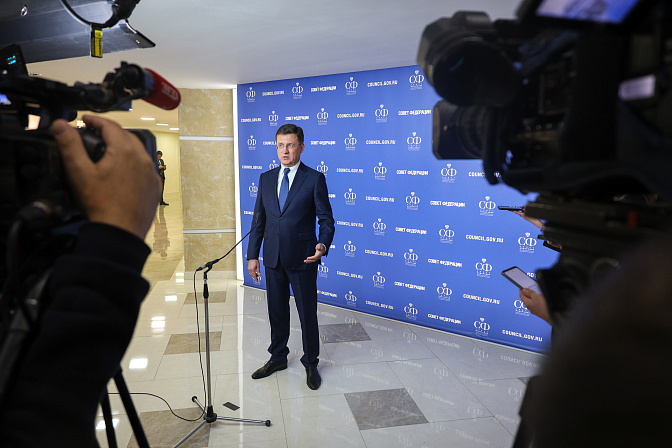заместитель председателя правительства рф александр новак