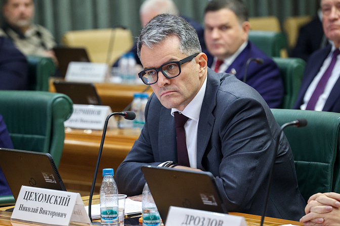 первый зампред госкорпорации развития вэб рф николай цехомский 