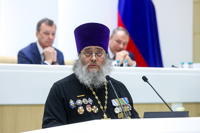 полковой священник 589-го мотострелкового полка василий зудилов