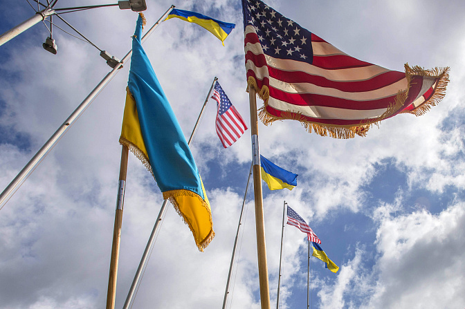 флаги Америки и Украины