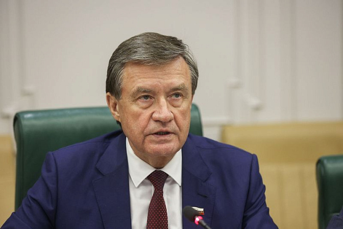 Сенатор Сергей Рябухин