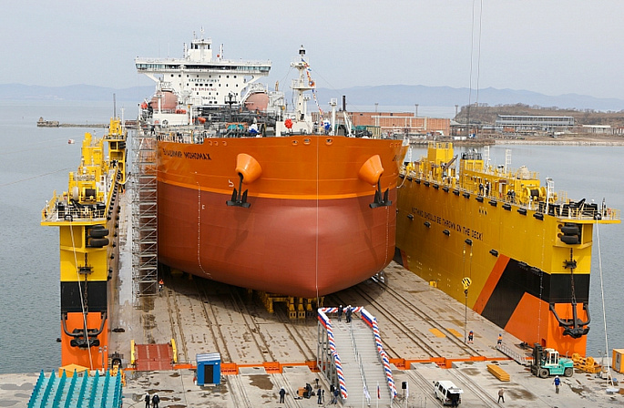 судостроительный завод спуск на воду 