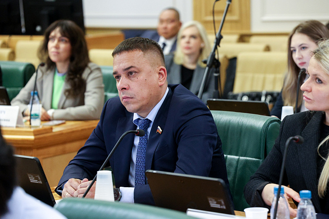 сенатор айрат гибатдинов