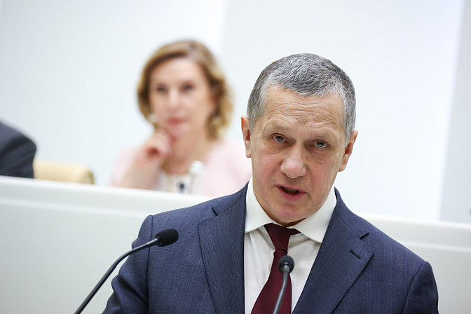 зампред правительства-полпред президента рф в дфо юрий трутнев 