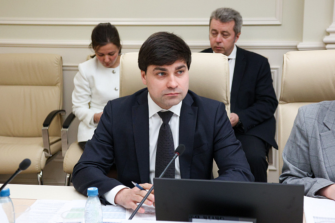 директор департамента химической промышленности минпромторга артур смирнов