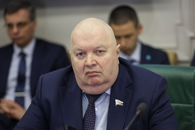 Сенатор Игорь Панченко