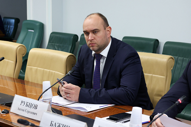 директор департамента нефтегазового комплекса минэнерго россии антон рубцов