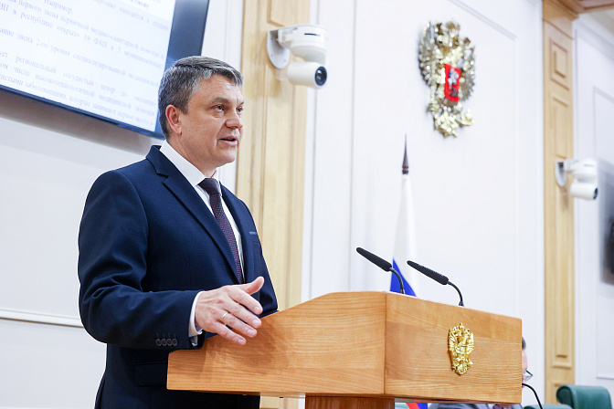 глава луганской народной республики леонид пасечник