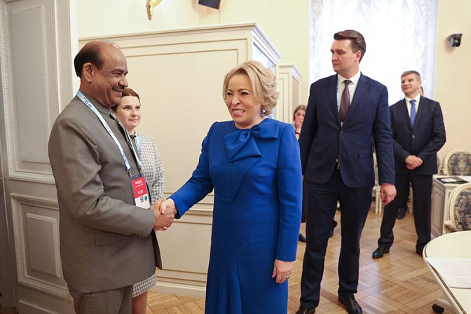 председатель сф спикер совета федерации валентина матвиенко Спикер Народной палаты парламента Индии Ом Бирла