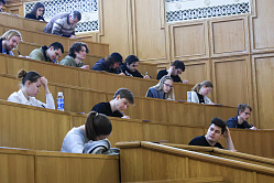 Большинство студентов считают ИИ полезным инструментом на экзаменах