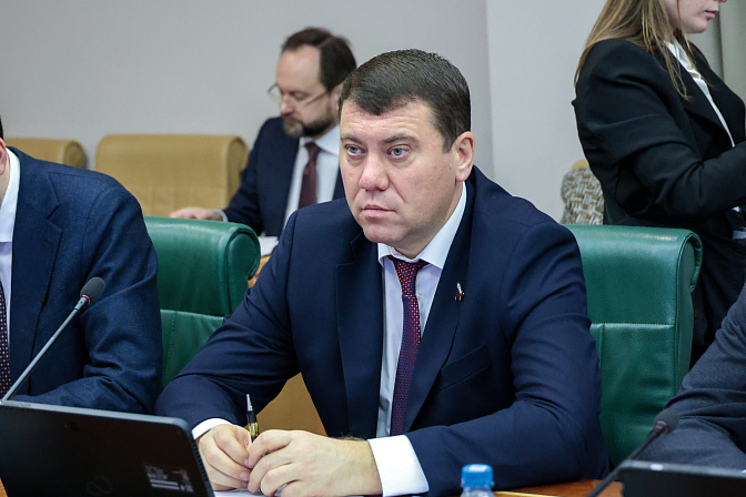 сенатор иван абрамов