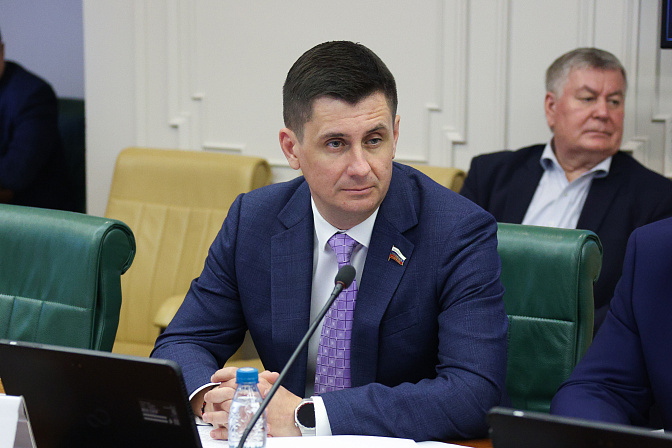 сенатор вадим деньгин