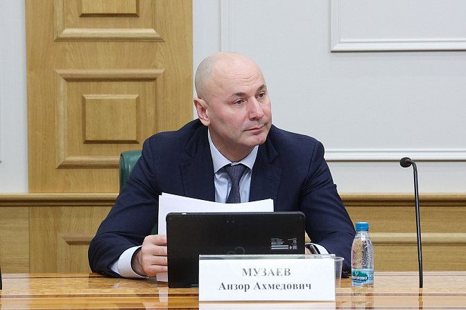 глава рособрнадзора анзор музаев   