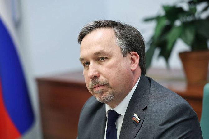 Сенатор Александр Гусаковский