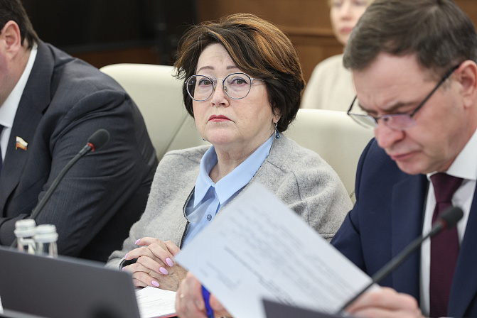 Сенатор Людмила Талабаева