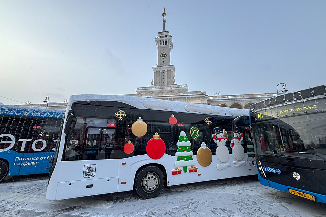 общественный транспорт автобусы новогоднее оформление