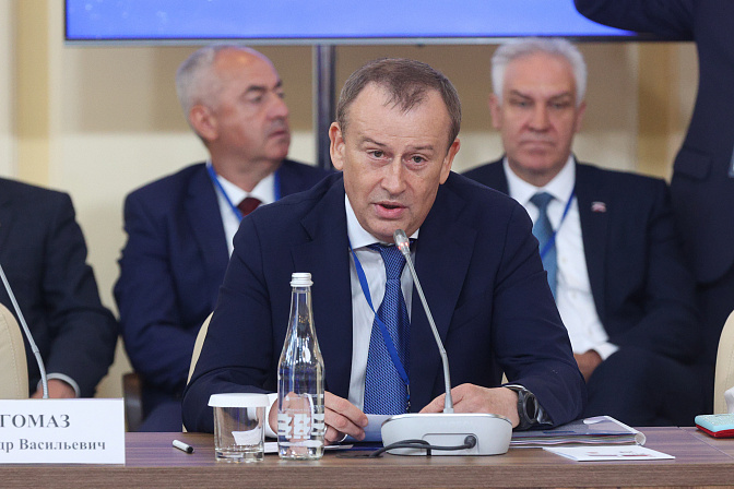 губернатор ленинградской области александр дрозденко