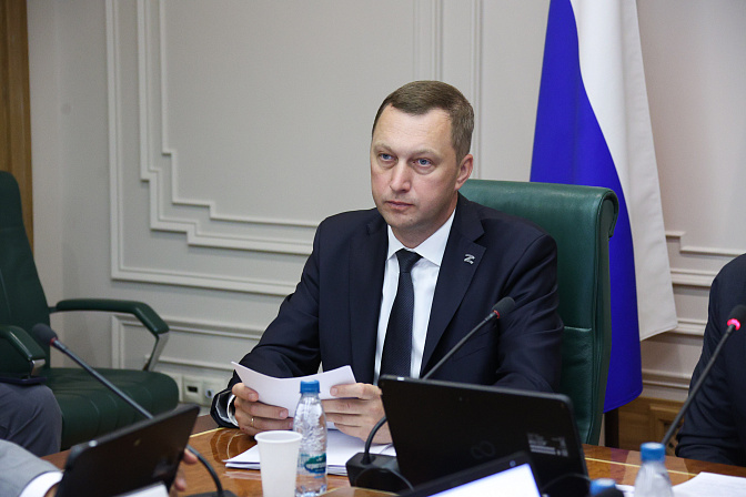 губернатор cаратовской области роман бусаргин