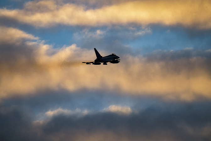 войска нато военный самолет 