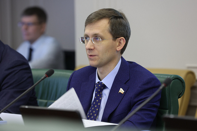 Сенатор Павел Тараканов