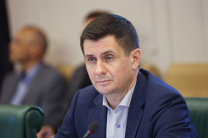 сенатор вадим деньгин