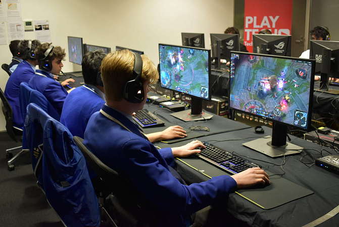 фото: https://www.cybersport.ru/