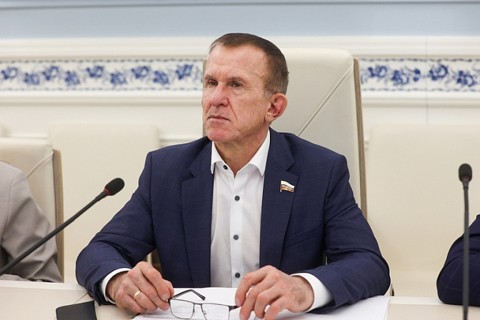 сенатор владимир кравченко