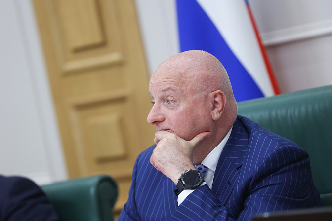 сенатор андрей клишас