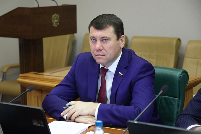 сенатор иван абрамов
